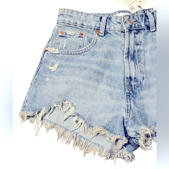 Zara Womens Blue Jean Denim High Rise Curved Shorts Size 2 Distressed Frayed Hem - Picture 4 of 9